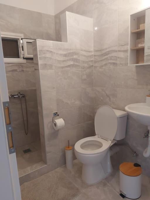 Houlia Home Διαμέρισμα Με Δωρεάν Χώρο Στάθμευσης Steniaí Eksteriør billede