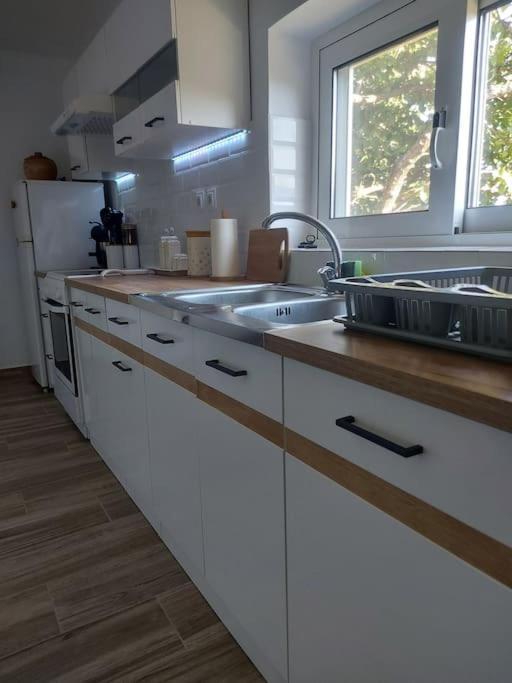 Houlia Home Διαμέρισμα Με Δωρεάν Χώρο Στάθμευσης Steniaí Eksteriør billede